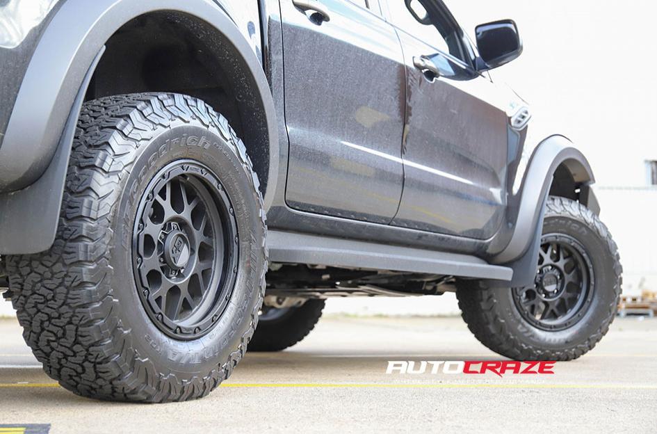 FORD RANGER RAPTOR GRENADE OR MATTE BLACK